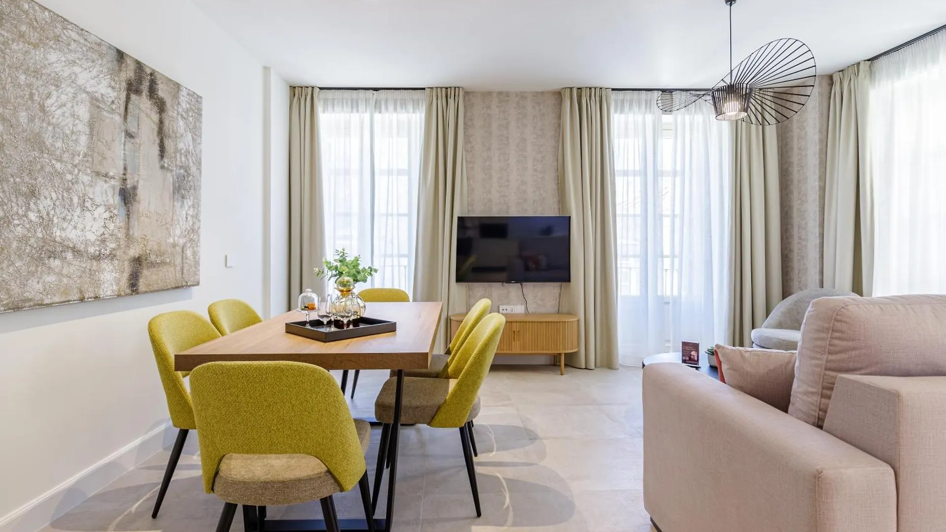 Plaza Del Siglo Suites & Boutique Apartments By Caleta Homes Màlaga