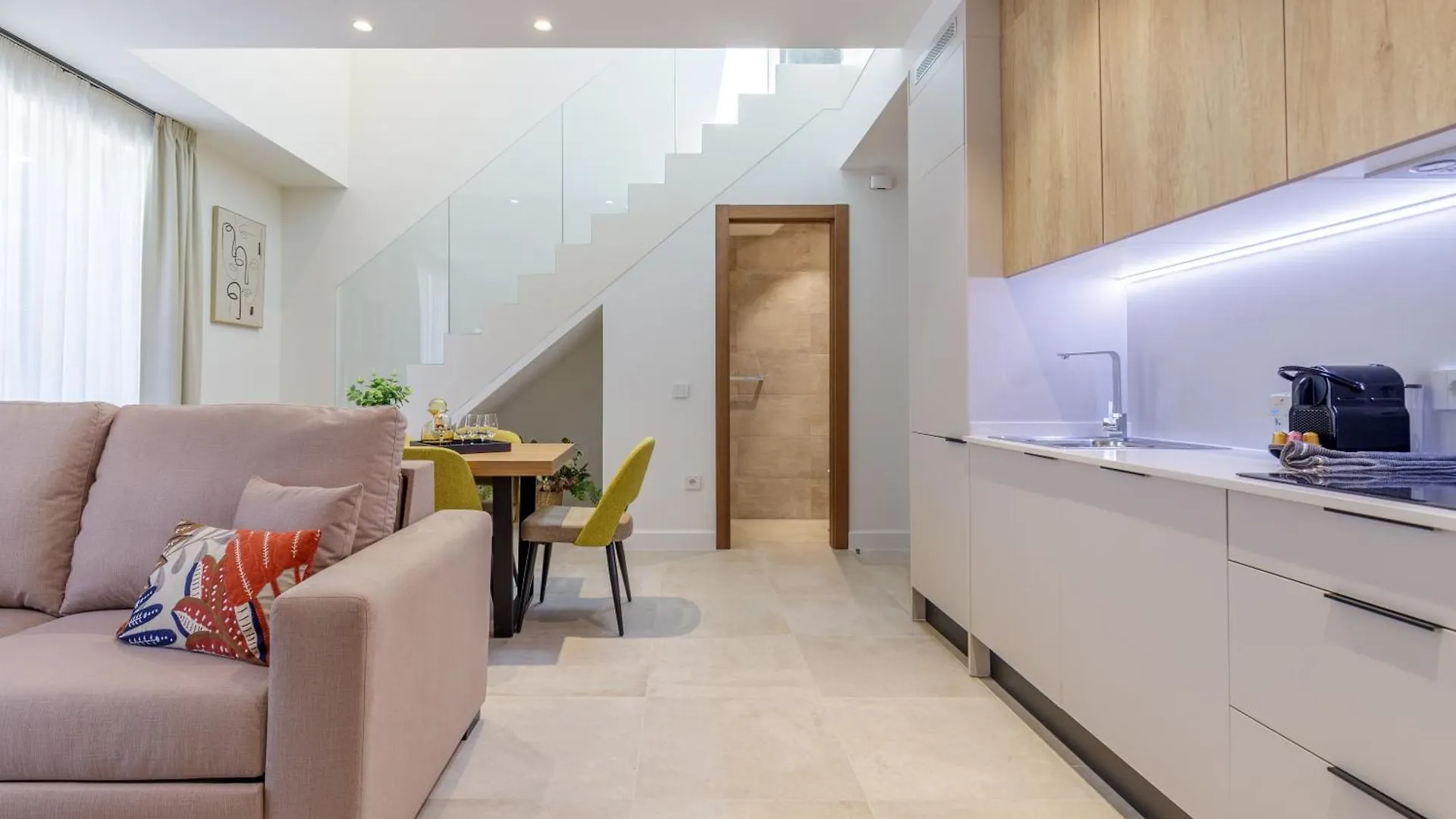 Plaza Del Siglo Suites & Boutique Apartments By Caleta Homes Màlaga