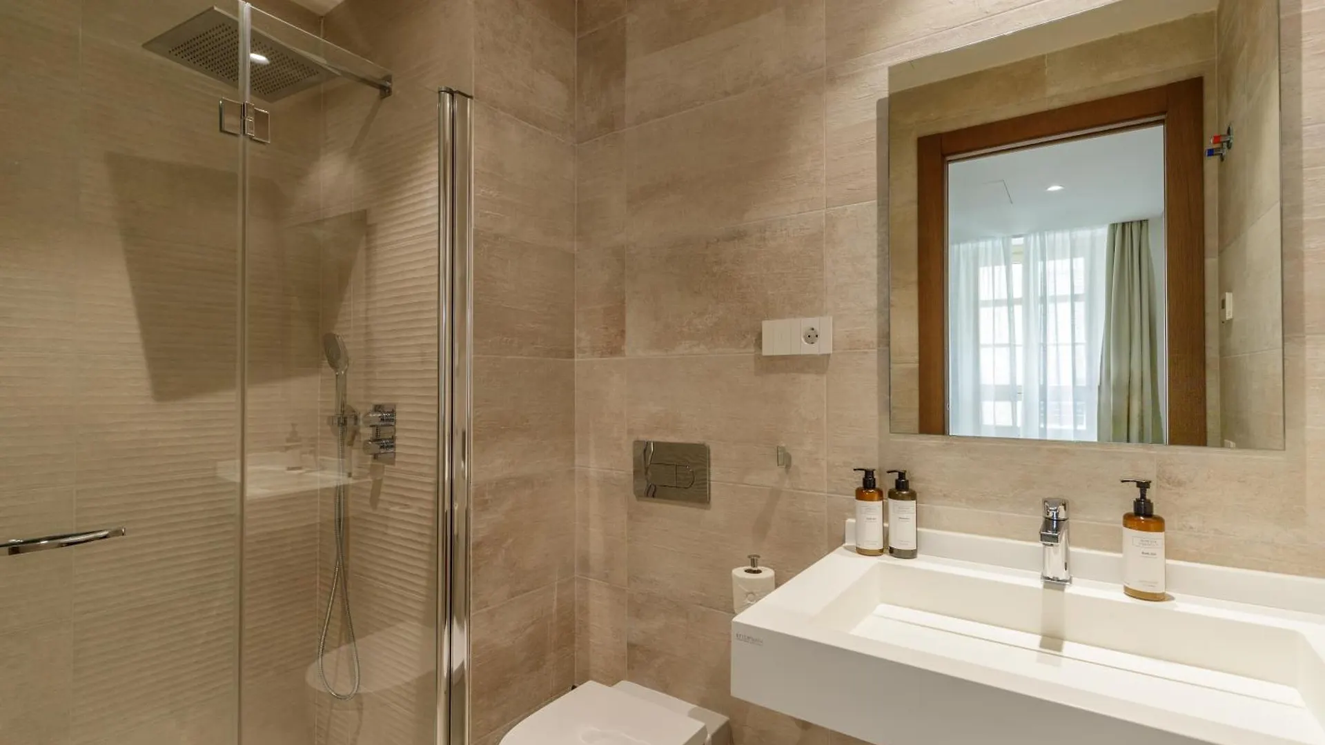 Plaza Del Siglo Suites & Boutique Apartments By Caleta Homes Màlaga