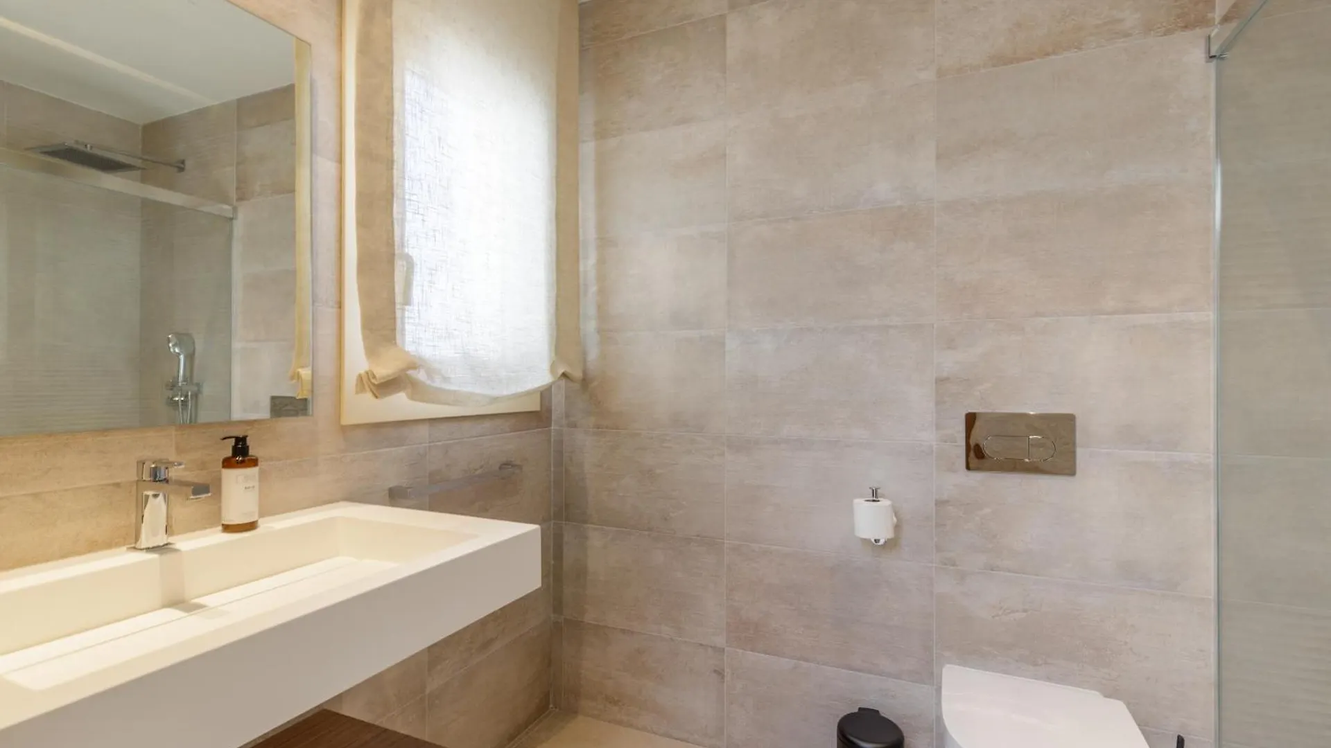 Plaza Del Siglo Suites & Boutique Apartments By Caleta Homes Màlaga