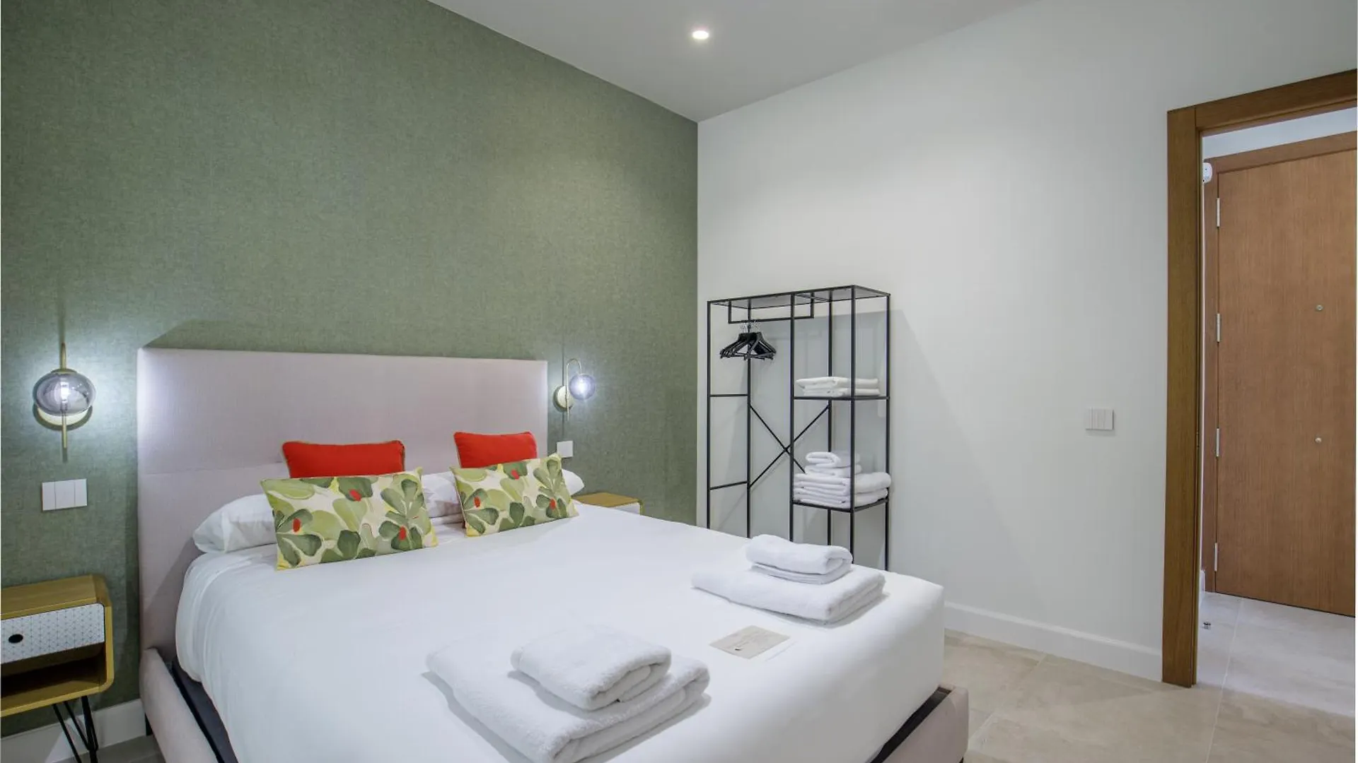Plaza Del Siglo Suites & Boutique Apartments By Caleta Homes Màlaga